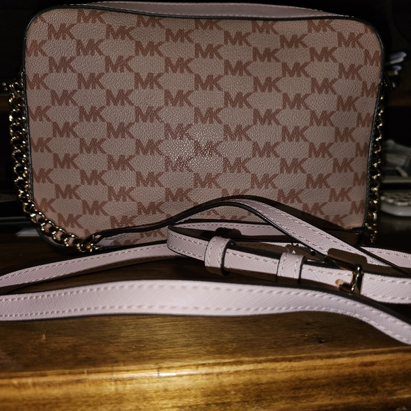 Michael Kors Pink Crossbody Bag - Picture 2 of 4